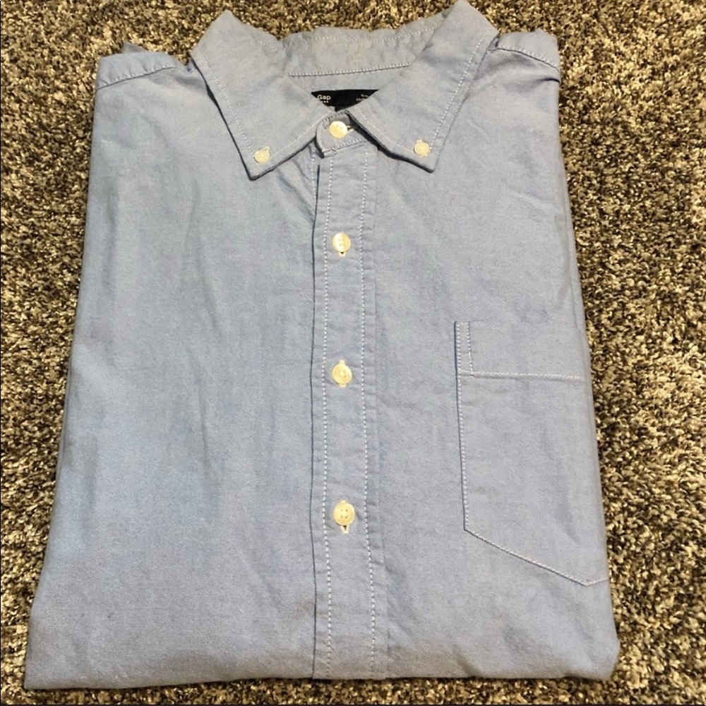 Men’s Gap Button Shirt